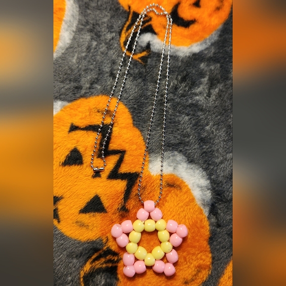 Star necklace ✨️ - Picture 2 of 3